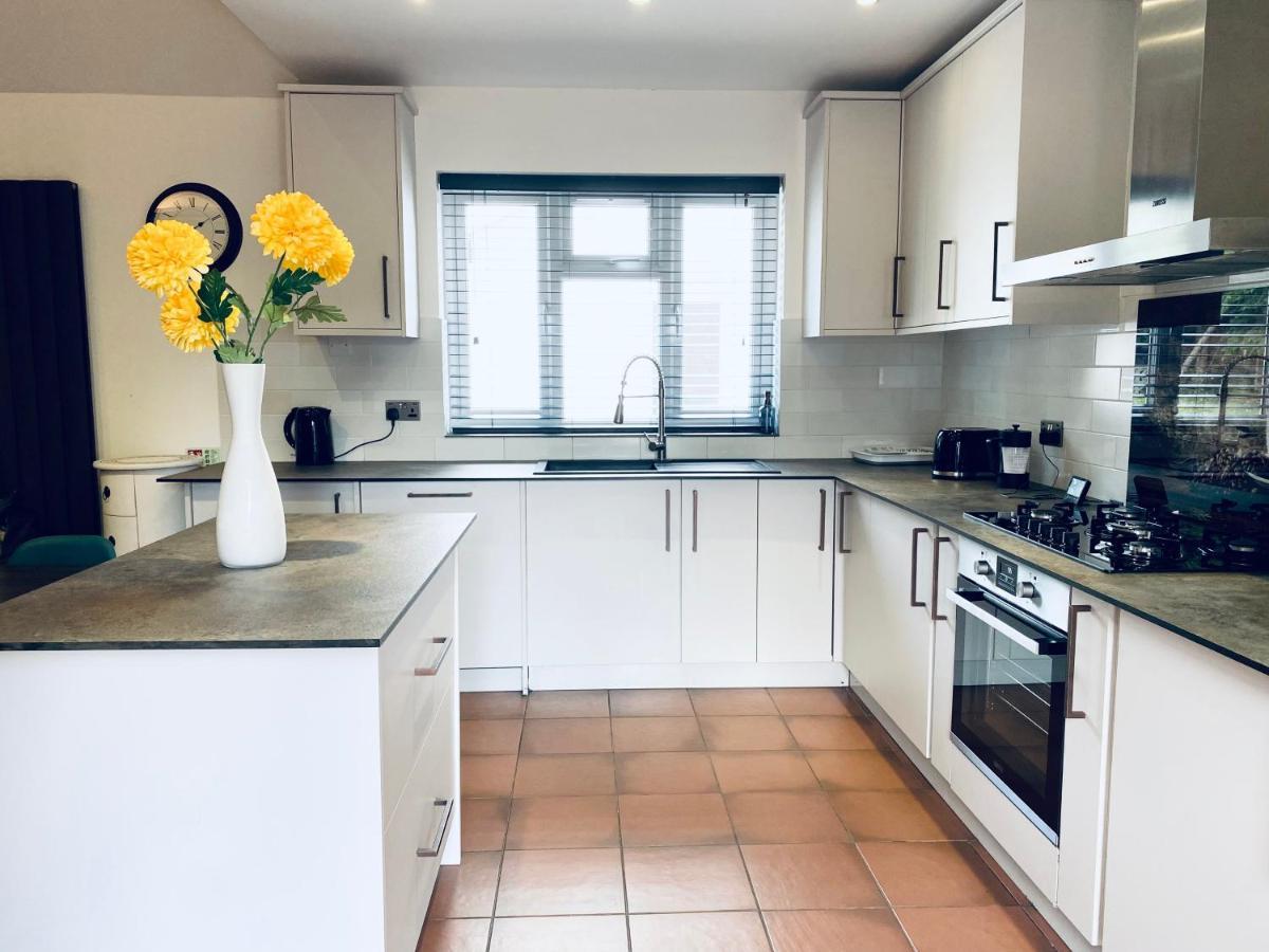 5 Bedroom Bungalow Ascot Racecourse Extérieur photo