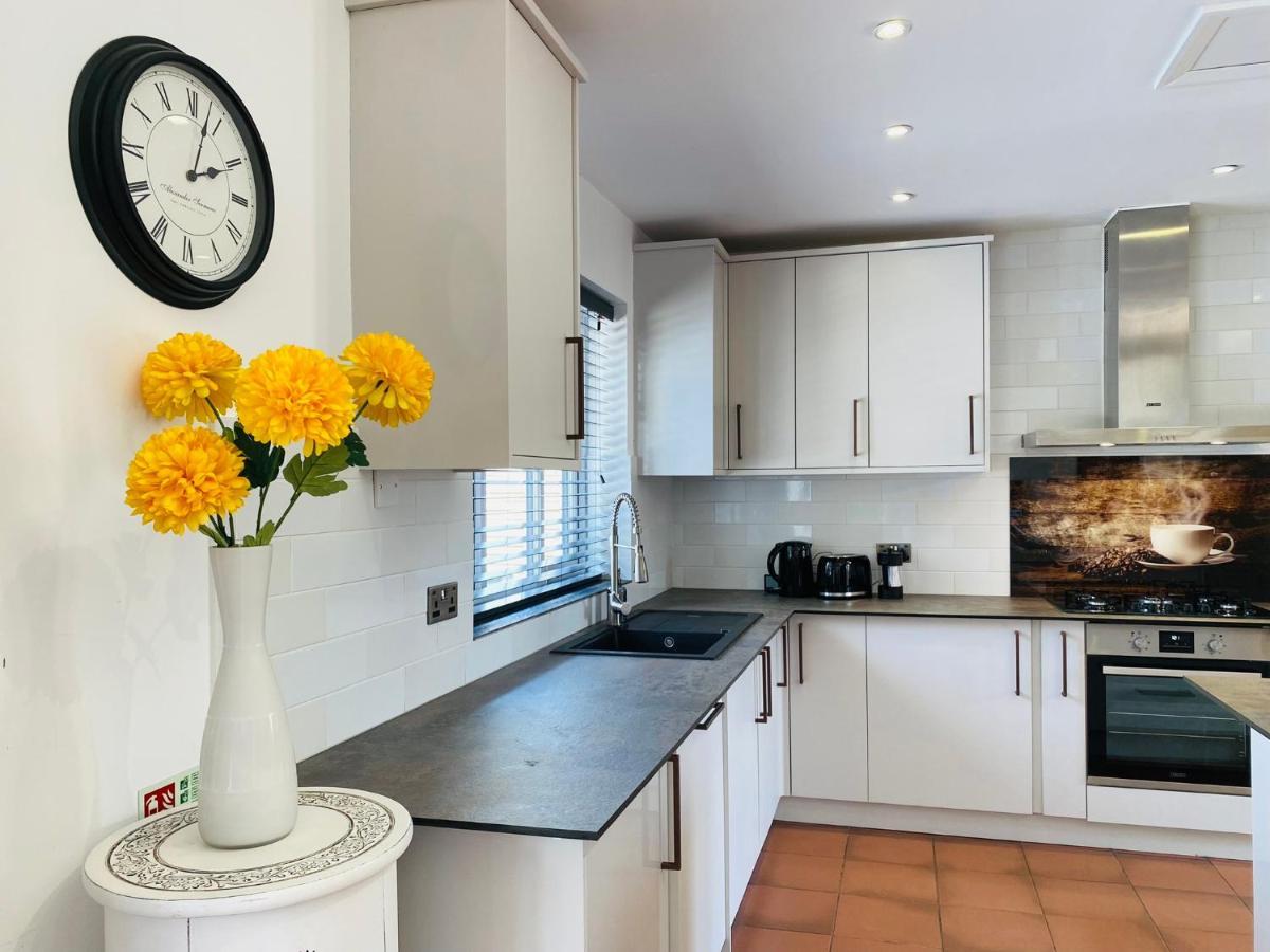 5 Bedroom Bungalow Ascot Racecourse Extérieur photo